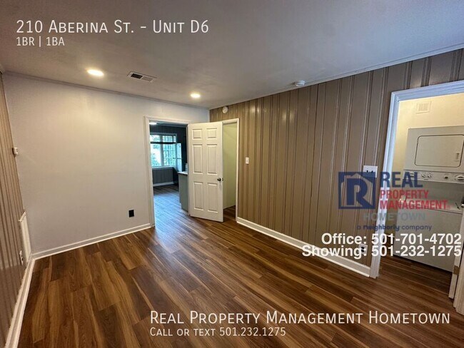 Building Photo - 210 Aberina St