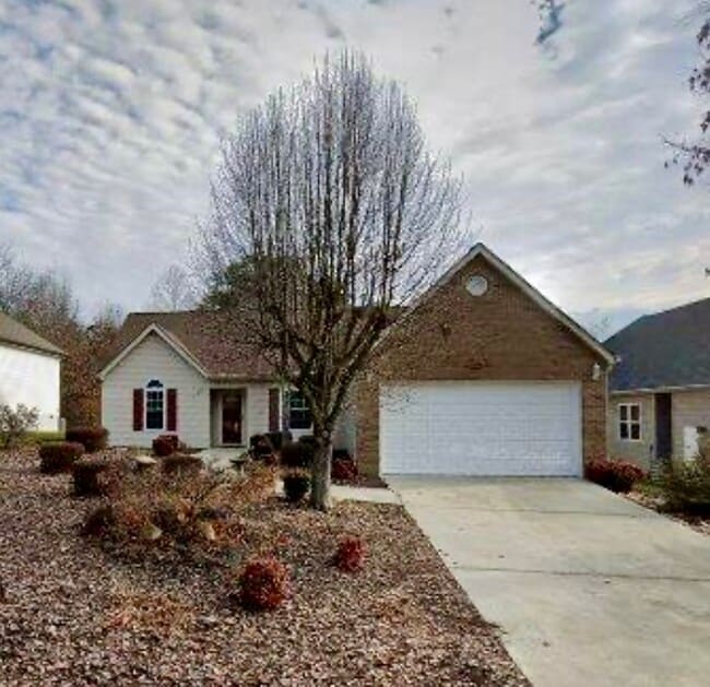 Building Photo - 159 Daleyuhski Way