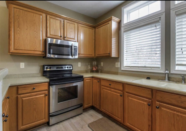 Kitchen - 320 Old Hickory Blvd