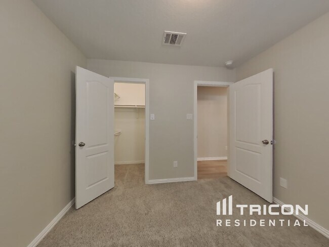 Building Photo - 2518 Dustin Pl Ct