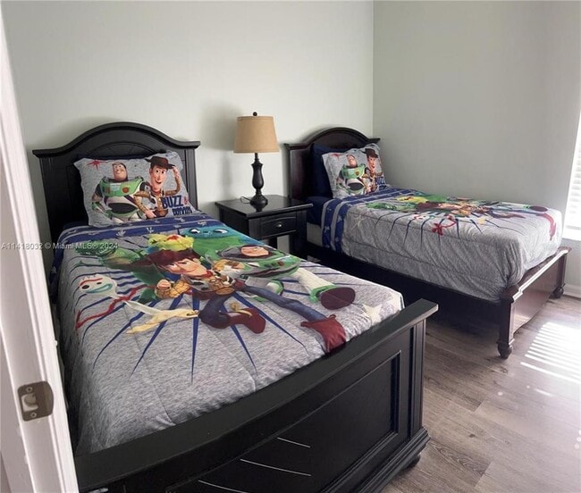 Building Photo - 8121 Fan Palm Way