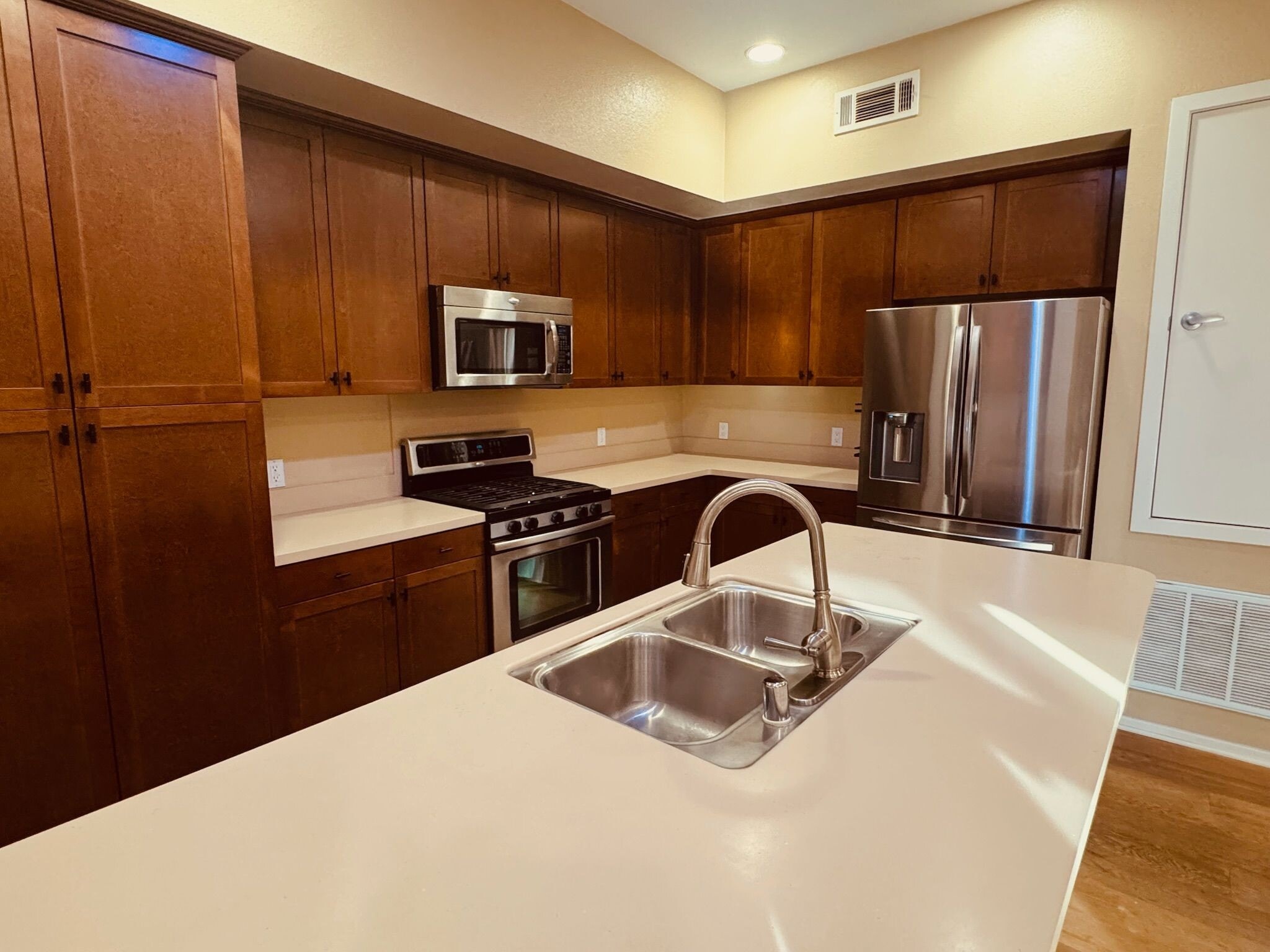 The kitchen includes an island and breakfast bar counter - 13019 Park Pl