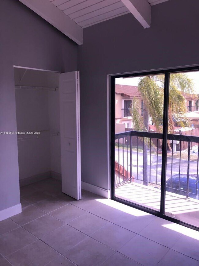 Building Photo - 1819 SW 107th Ave