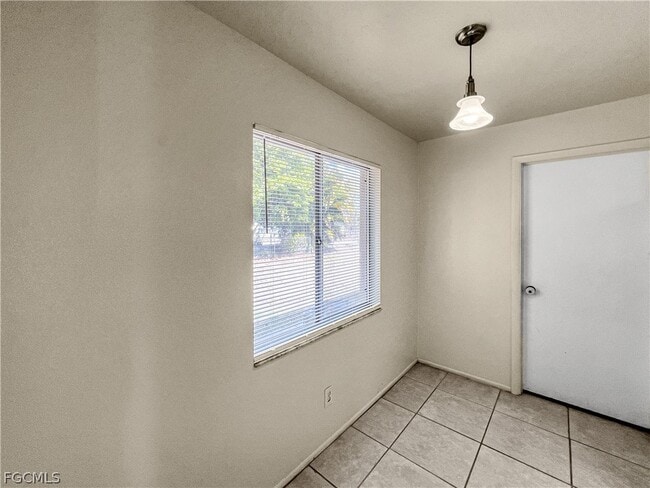 Building Photo - 2239 Iris Way