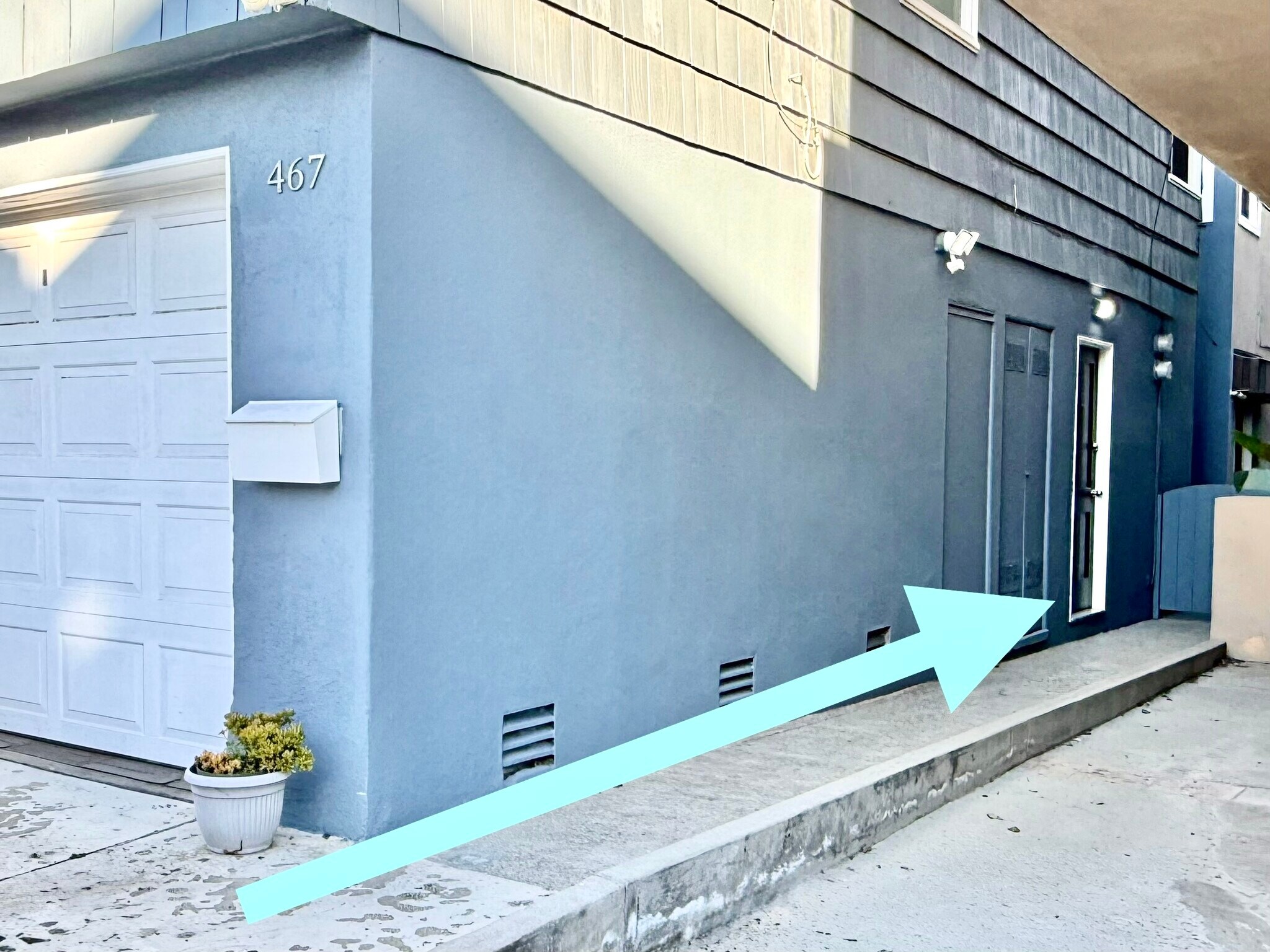 Building Photo - 467 36th St