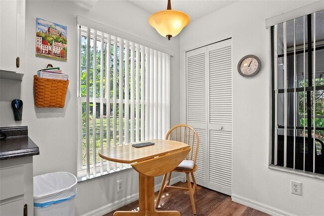 Building Photo - 2123 Sea Pines Ct