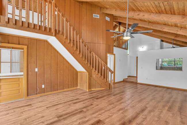 Building Photo - 100 Sparrow Dr