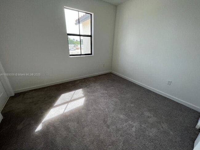 Building Photo - 24628 SW 118 Ct