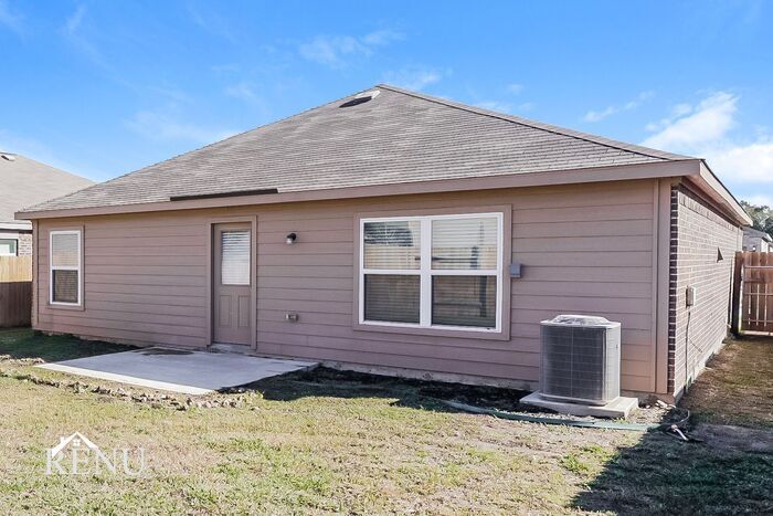 Building Photo - 10494 Red Cardinal Dr