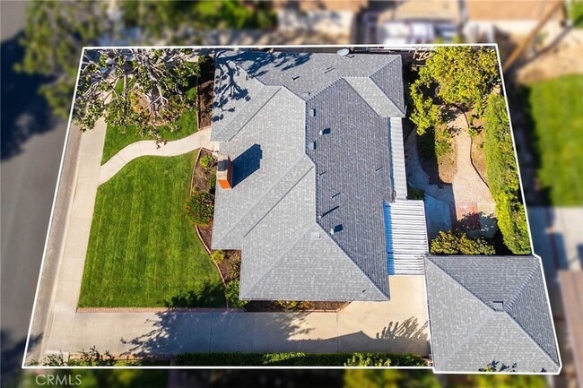 Building Photo - 1505 N Rosewood Ave