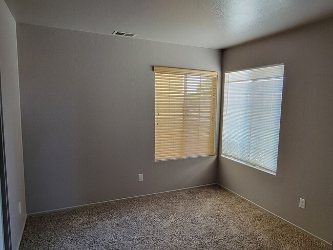 Building Photo - (APPLICATION PENDING) Single story Rosamon...