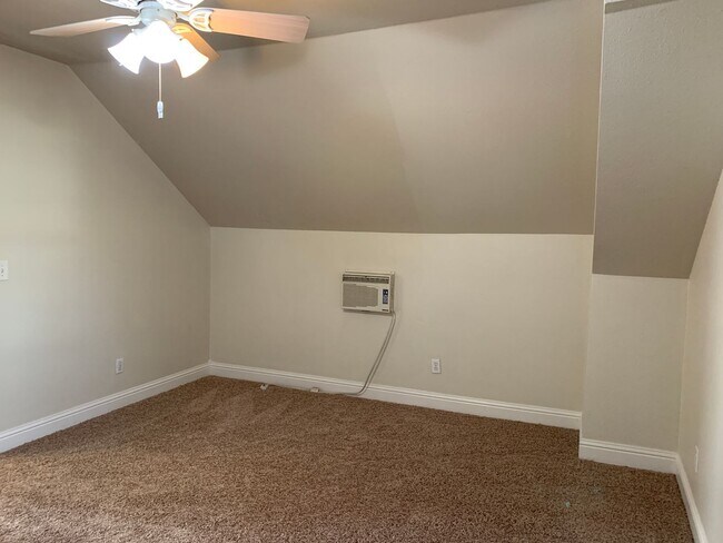 Building Photo - Cute Chico Charmer/Close to downtown and CSUC