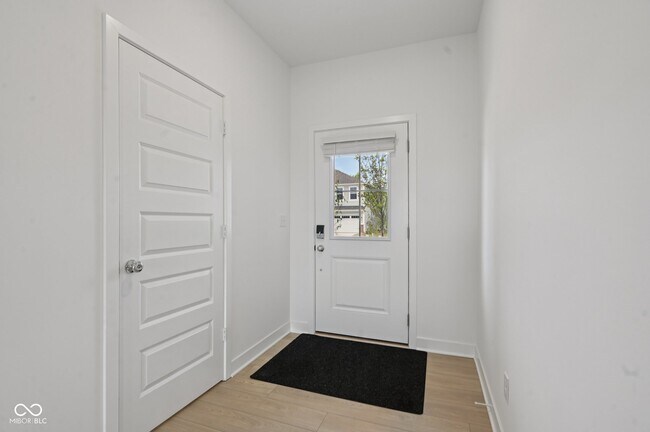 Building Photo - 15480 Postman Rd