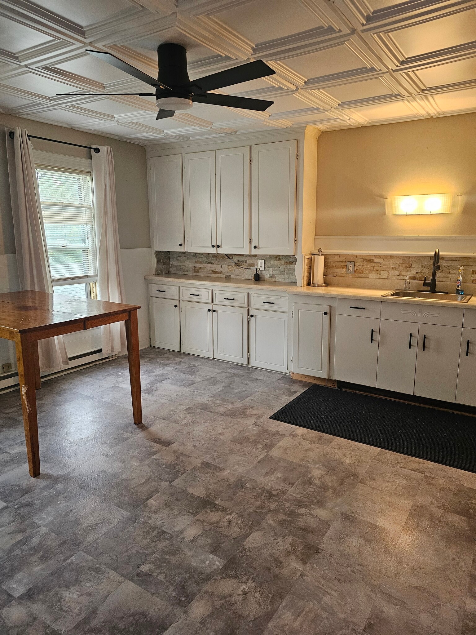 Kitchen - 105 Laverack Ave