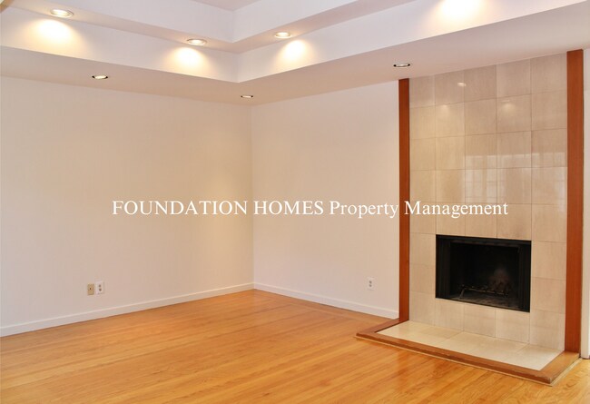 Building Photo - 33 College Ct