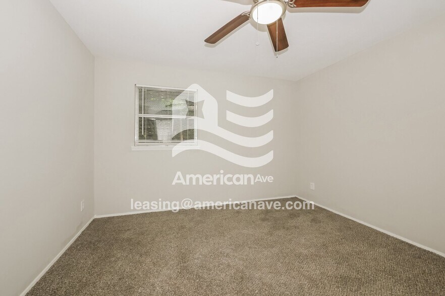 Building Photo - 256 Melvin Ave