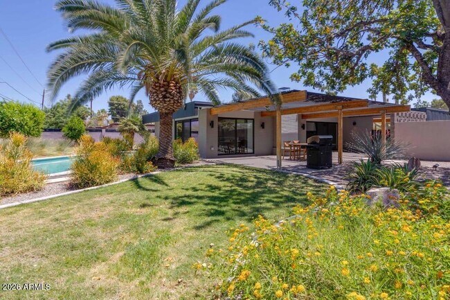 Building Photo - 3538 E Gold Dust Ave