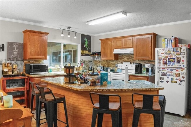 Building Photo - 13 Roosevelt St