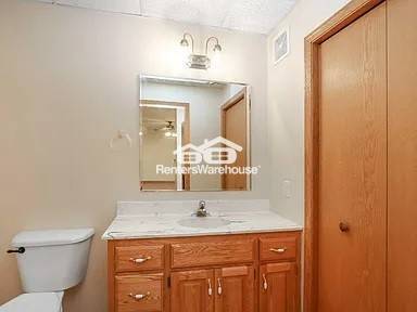 Building Photo - 609 2nd St NW