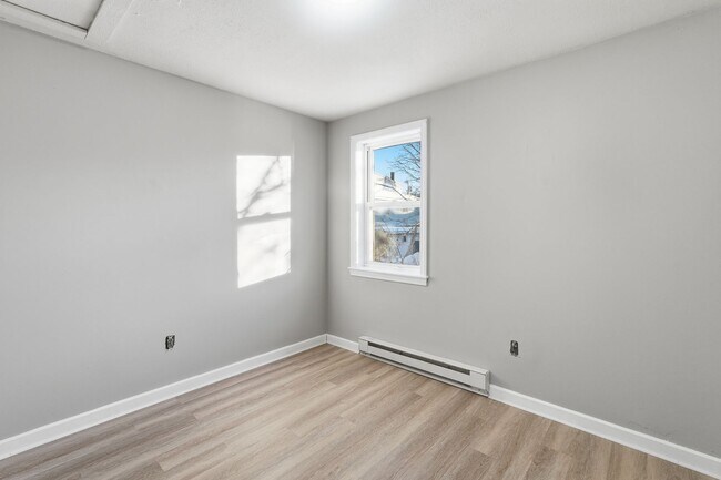 Building Photo - 26 Old West Brookfield Rd