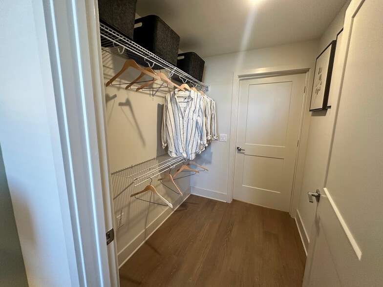 Building Photo - 3140 SW 69th Ave