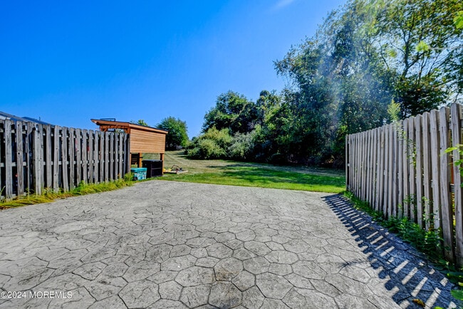 Building Photo - 44 Mariners Cove