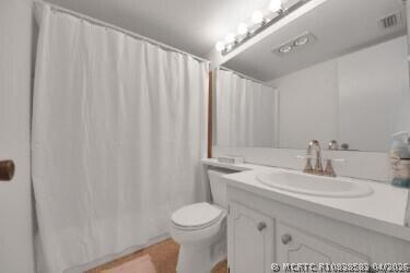 Building Photo - 3034 Ellesmere B