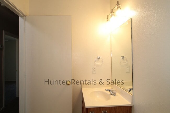 Building Photo - Immaculate Harker Heights 3 Bedroom
