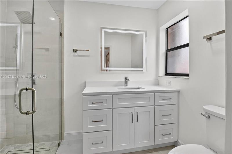 Building Photo - 9581 El Clair Ranch Rd