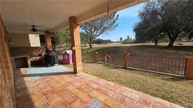 Building Photo - 19 Colorado St