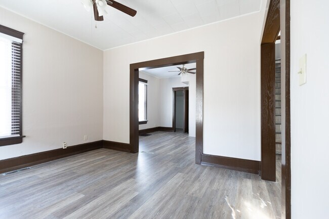 Building Photo - 1001 4th Ave