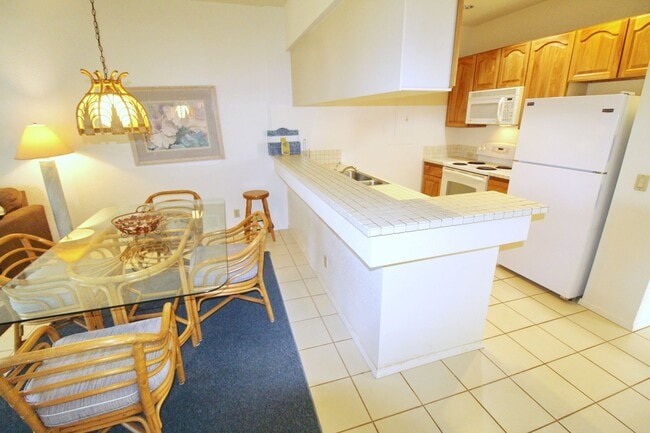 Building Photo - GRAND CHAMPIONS CONDO 2 bed/2bath Furnished -$3700-1 Year Minimum Term