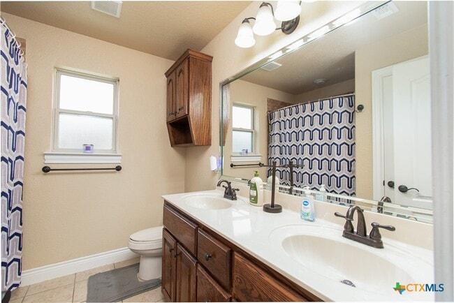 Building Photo - 2513 Jackson Dr