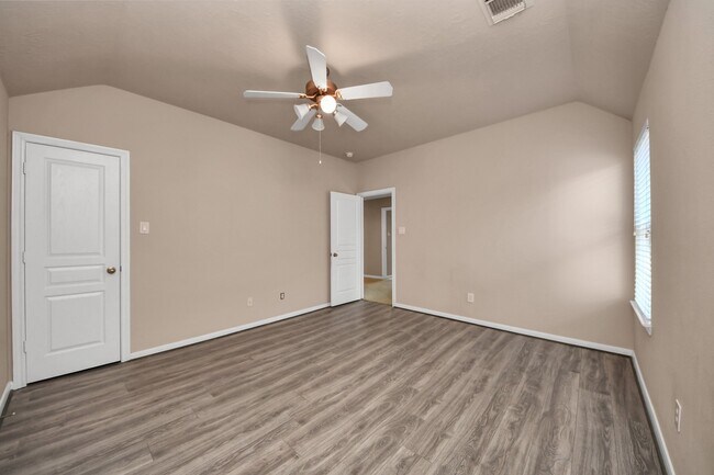 Building Photo - 18330 Enchanted Rock Trail