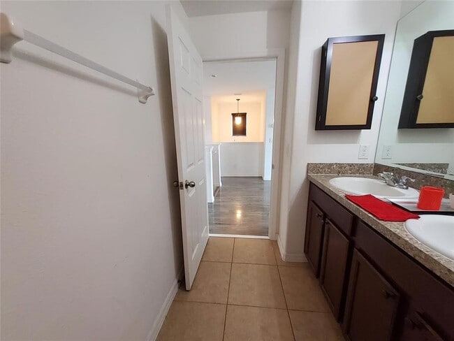 Building Photo - 355 Granada Blvd