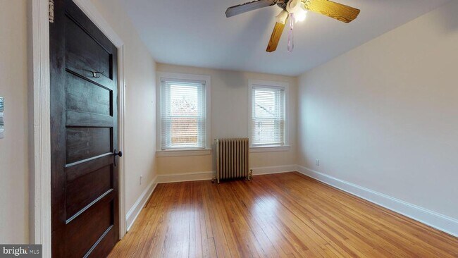 Building Photo - 728 Rock Creek Church Rd NW