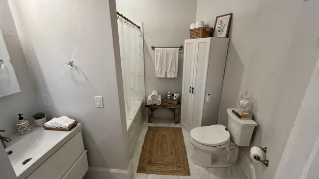 Building Photo - 703 N 4th St