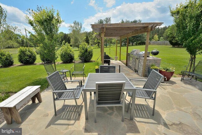 Building Photo - 24531 Arcola Mills Dr