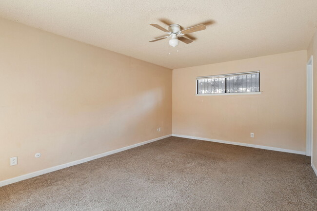 main bedroom - 5079 E BREMER AVE