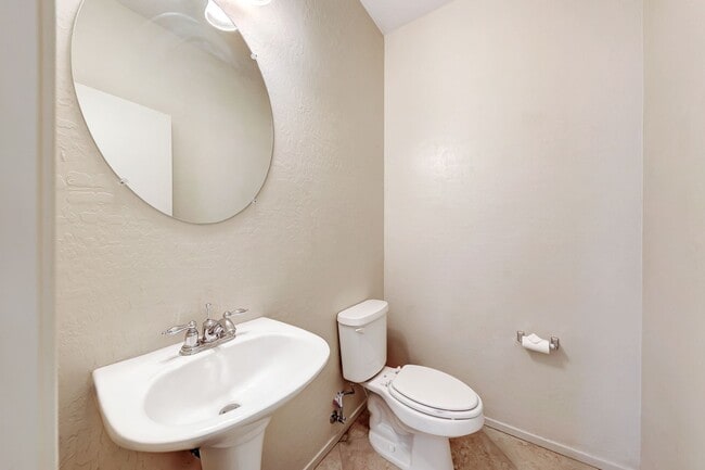 Building Photo - Beautiful Anthem Highland 3 Bedroom Home!