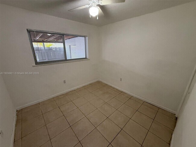 Building Photo - 3060 NW 20th St