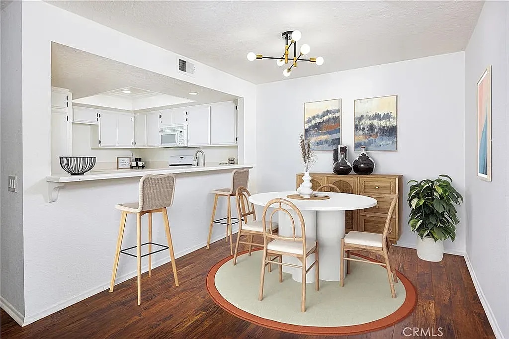 Building Photo - 25644 Mont Pointe