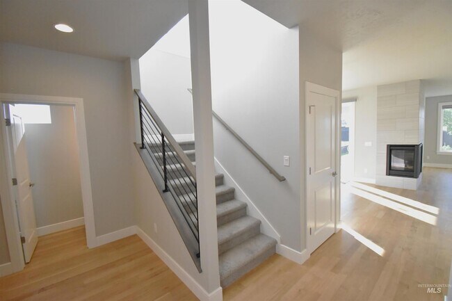 Building Photo - 3241 W Ladle Rapids St