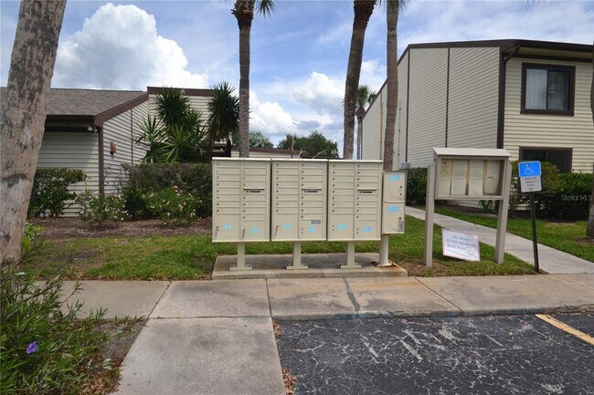Building Photo - 329 Moorings Cove Dr