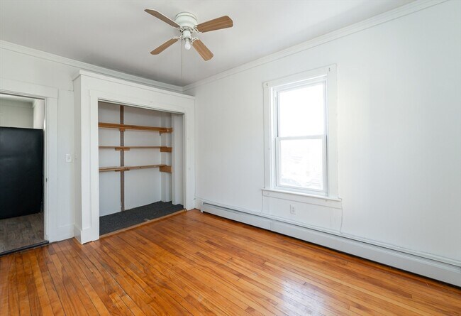 Building Photo - 26 Wilson St