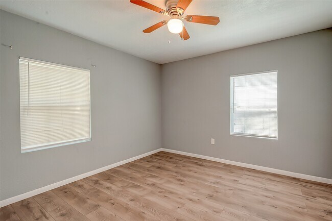 Building Photo - 6823 Goforth St