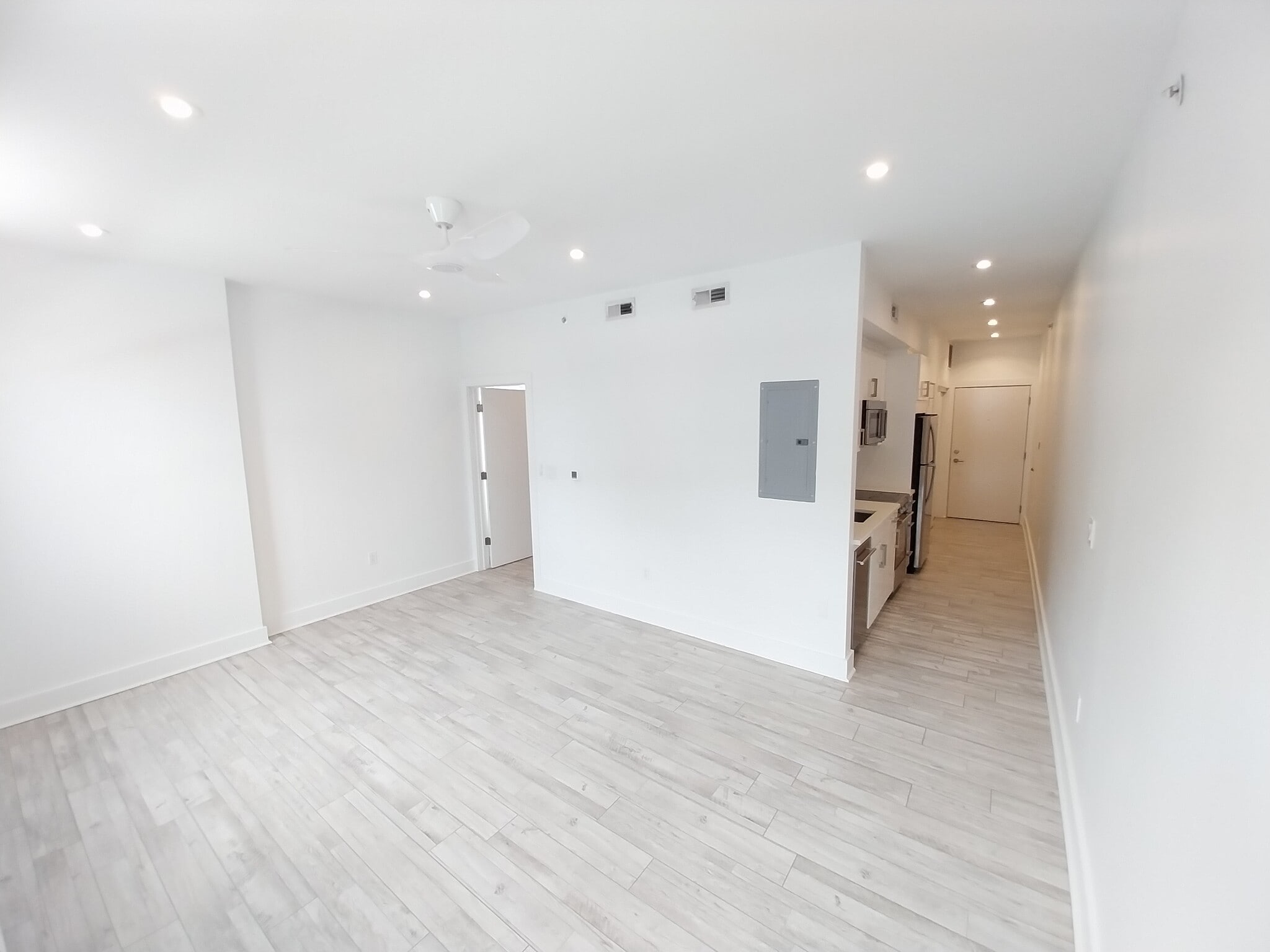 Building Photo - 1169 Hope St