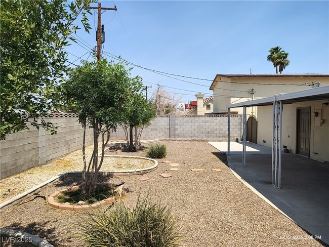Building Photo - 5224 Del Monte Ave