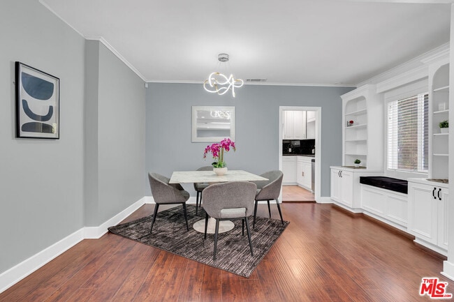 Building Photo - 1906 Veteran Ave