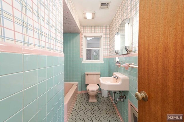 Building Photo - 21 Wickers St